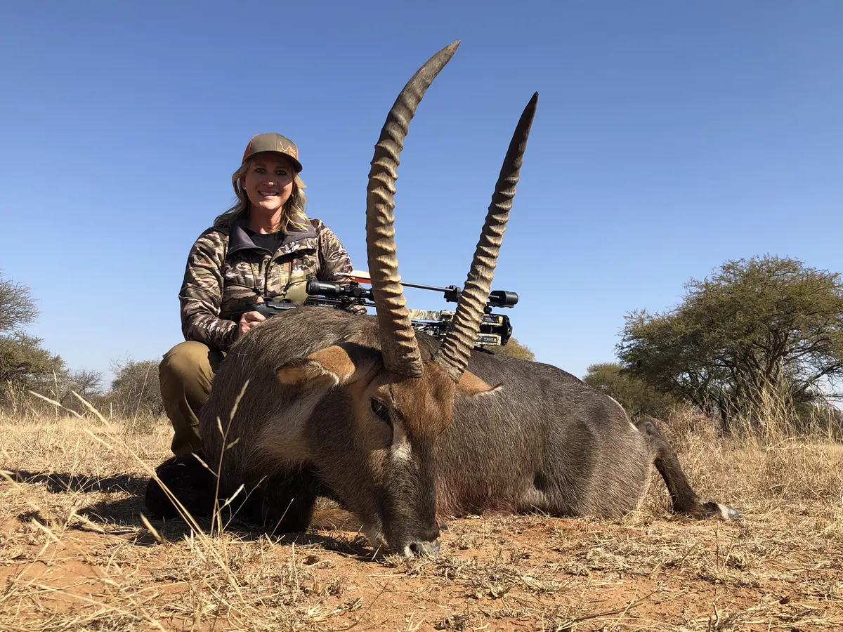 Price to bow hunt Waterbuck in South Africa - bow hunter and trophy Waterbuck.